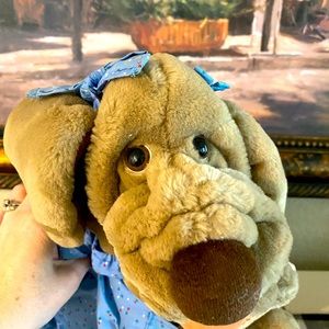 1981 Wrinkles Dog Plush Hand Puppet Vintage w/ bone 16-inches